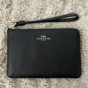 NWT Coach Wristlet in Black/Gold